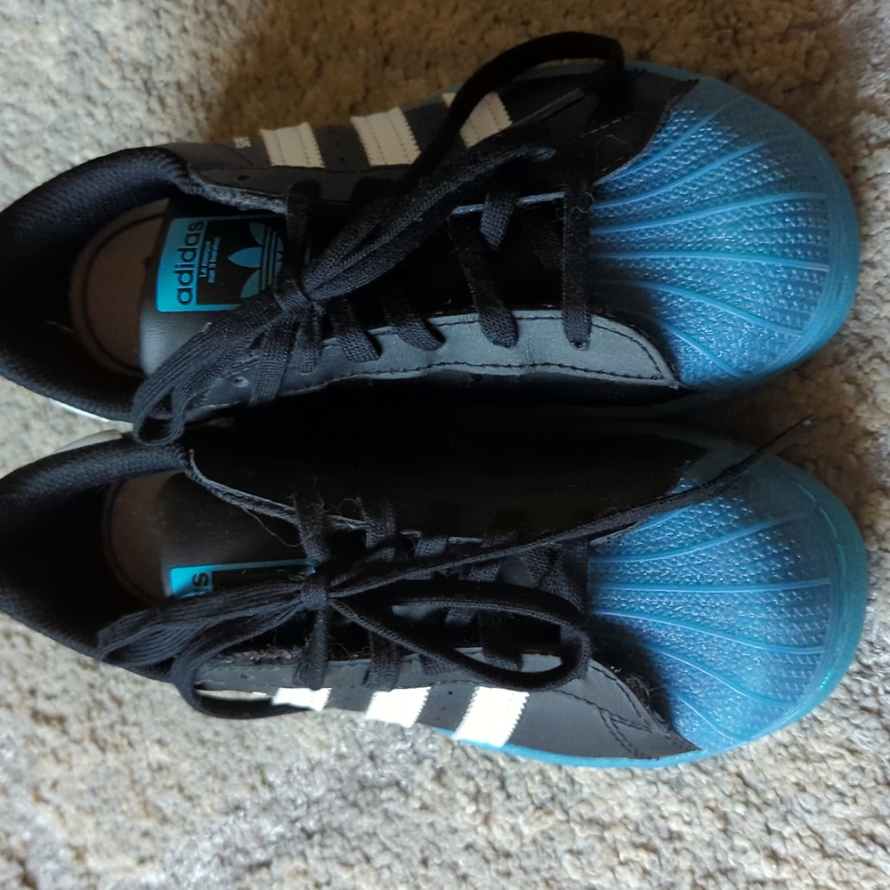 COPY - Adidas Kids Shell Toe Superstar Sneakers Size 2
